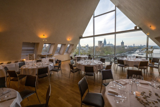 eingedeckte Location in Köln