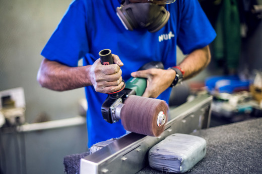 Polierarbeiten am Werkstück