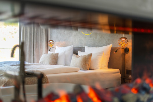 Detailblick auf ein Hotelbett