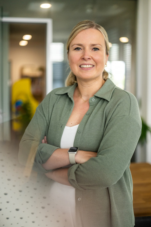 Geschäftsführerin Portrait im Büro
